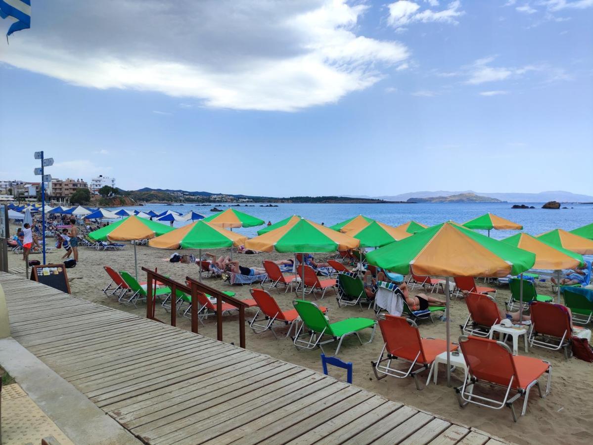 Steps From The Beach Aprt خانيا المظهر الخارجي الصورة